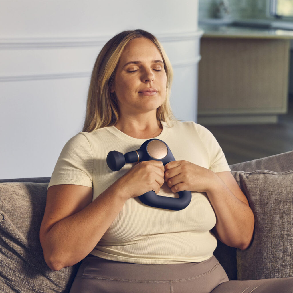 theragun-sense-pistolet-de-massage-14